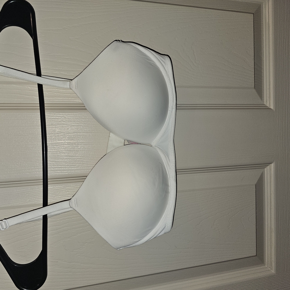 PINK Victoria's Secret White and Pink Bra